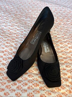 Salvatore Ferragamo Black Floral Rosette Flats